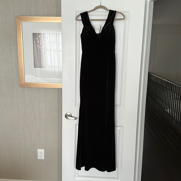 Windsor Dress - Picture 2 of 4